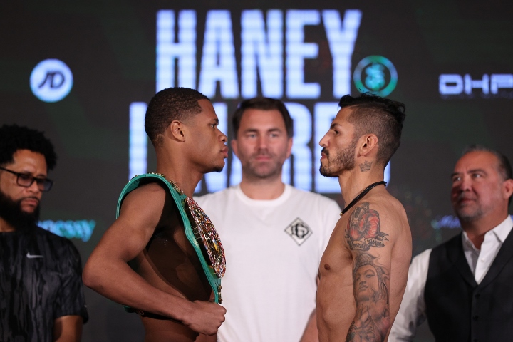 Devin Haney-Jorge Linares weigh-in results from Mandalay Bay in Las Vegas. Foto